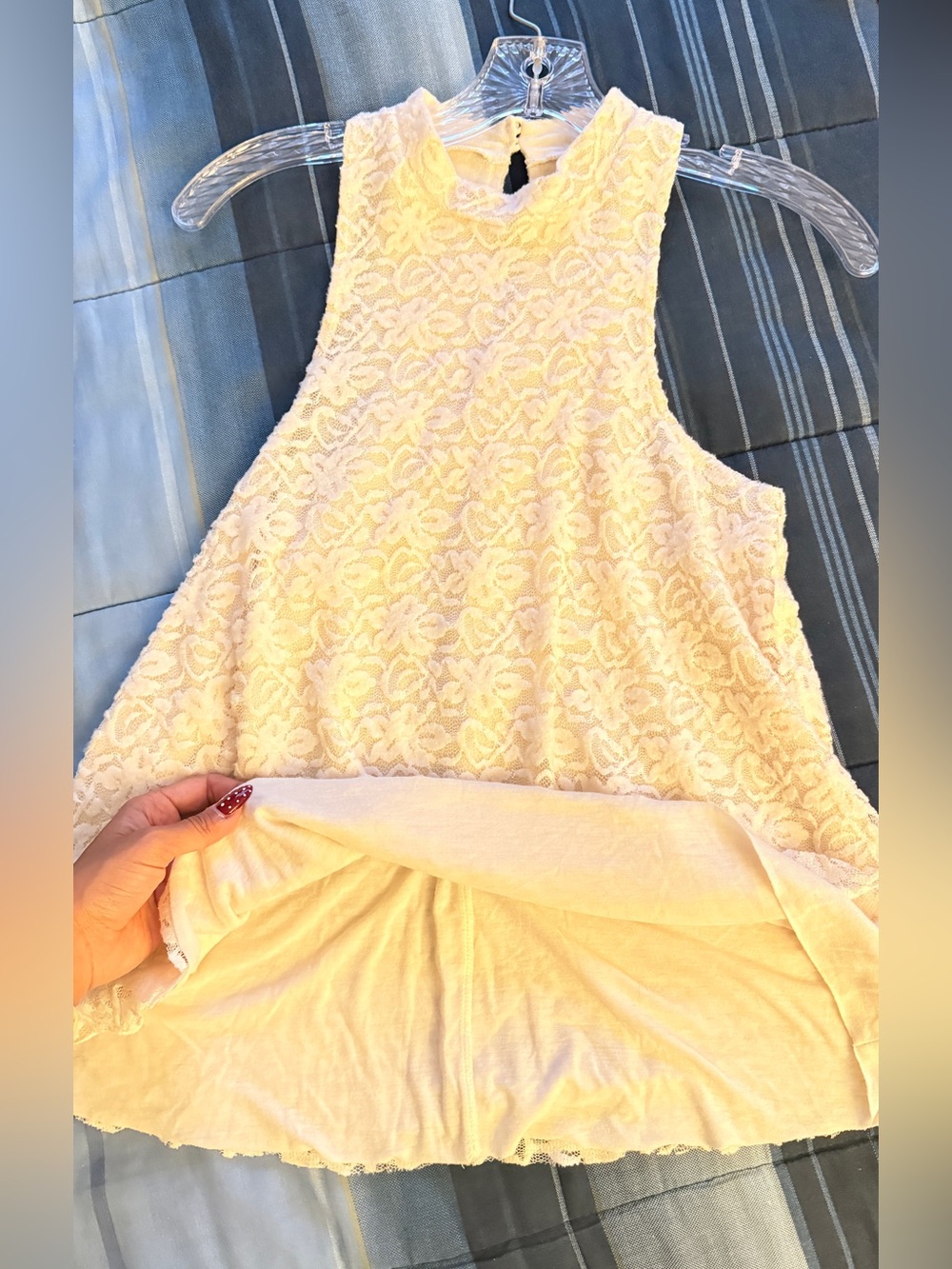 Hollister Cream Lace Sleeveless Camisole - Picture 4 of 6